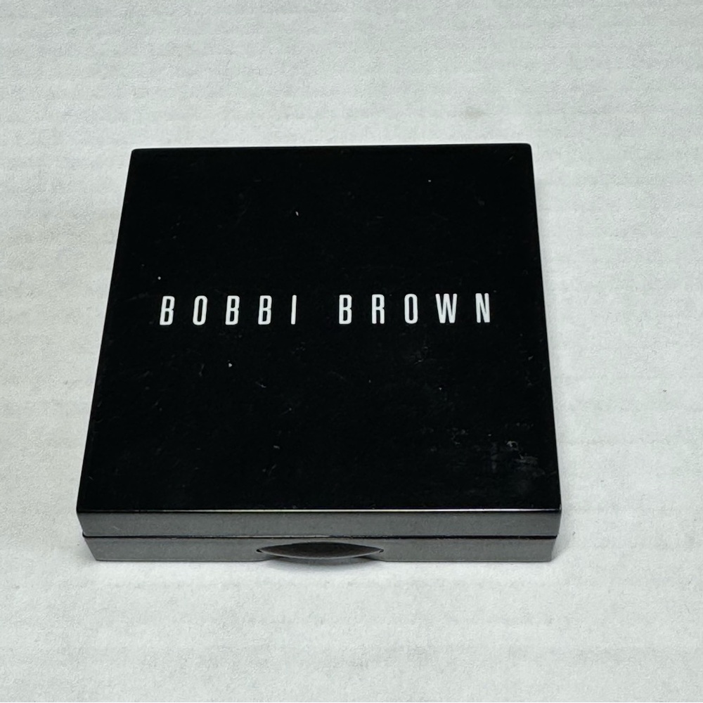 Bobbi Brown Sheer Finish Pressed Powder 5 Soft Sand 0.38oz Medium Beige Makeup - Picture 2 of 8